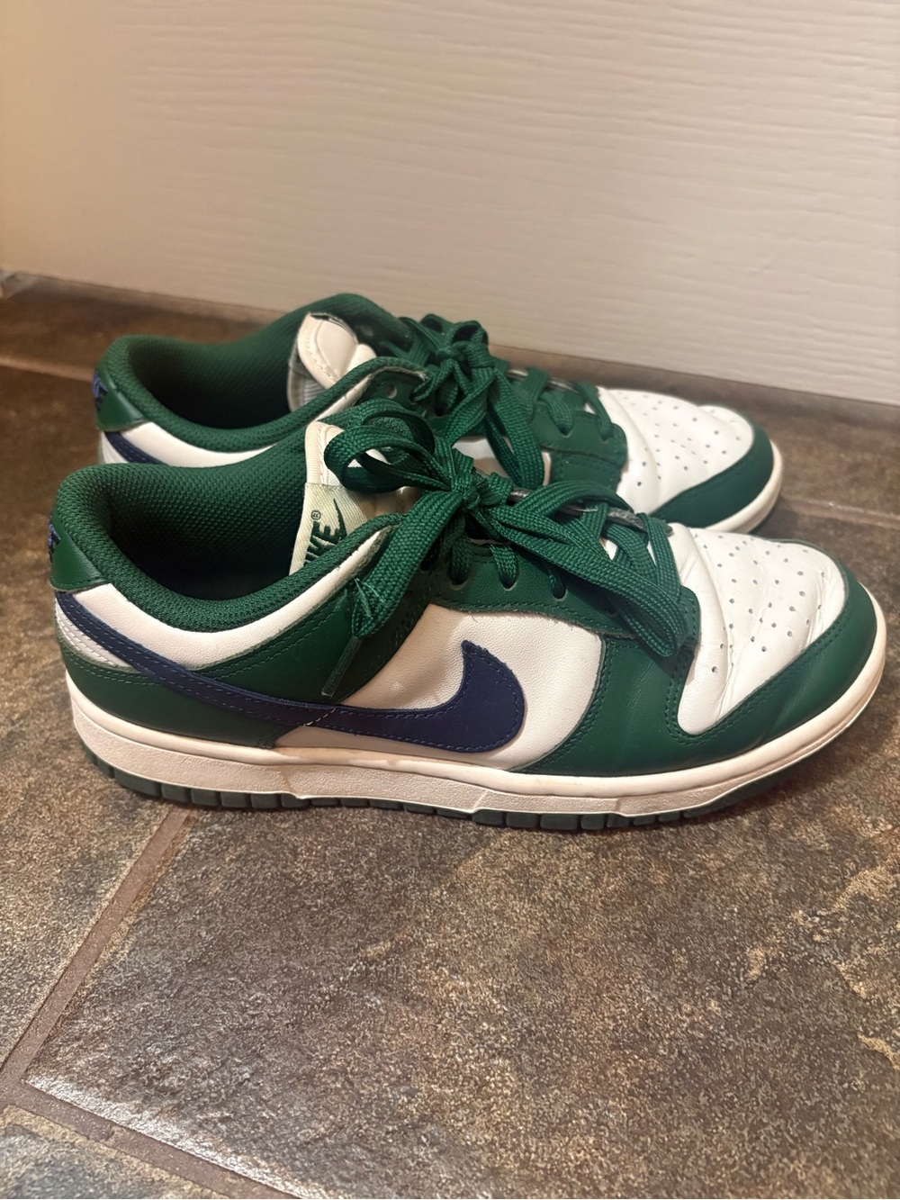Nike Kids Green, White & Navy Low-Top Sneakers